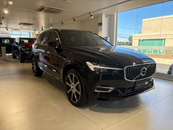 VOLVO XC60 2.0 T8 HYBRID INSCRIPTION AWD GEARTRONIC VOLVO XC60 2.0 T8 HYBRID INSCRIPTION AWD GEARTRONIC